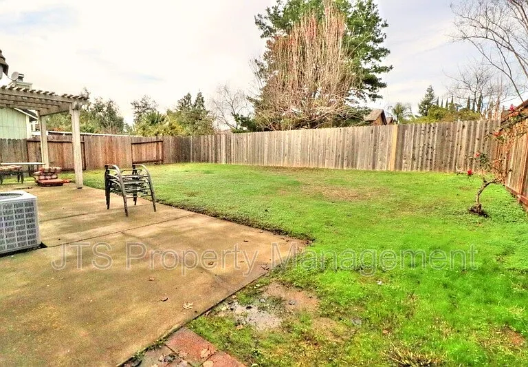 3549 Pine Hollow Way — Photo 52