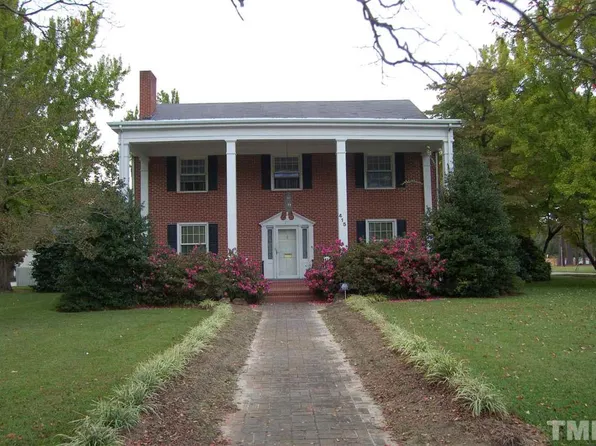 415 S 3rd St, Smithfield, NC 27577