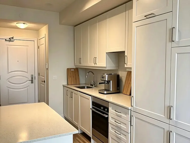 9085 Jane St #1703 — Photo 6