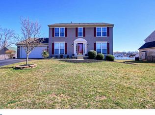 1045 Fawn Dr, Vineland, NJ 08360