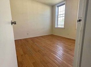 71-11 68th St #3, Ridgewood, NY 11385