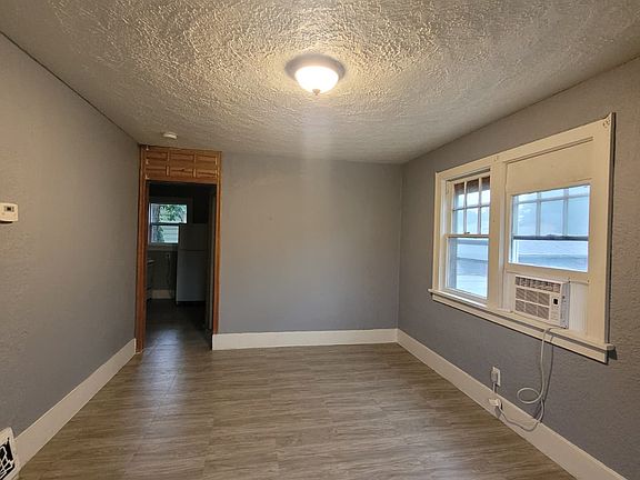 2nd image of 403 S Pine St #403