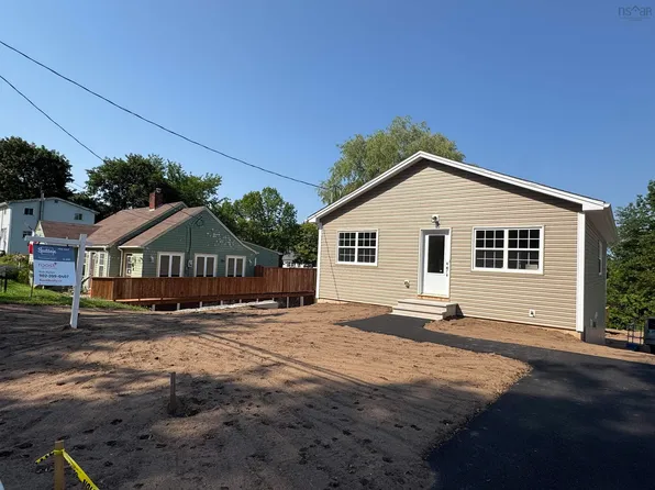 32 Willow St #Ws-1, Hantsport, NS B0P 1P0