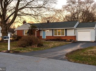 341 Maxson Rd, Lancaster, PA 17601