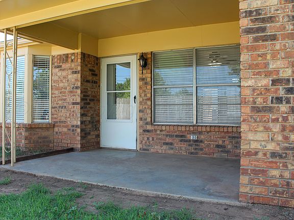 5th image of 1502 Canyon Dr