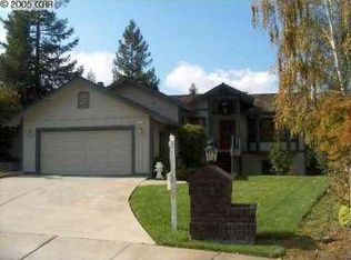 407 Midway Pl, Martinez, CA 94553
