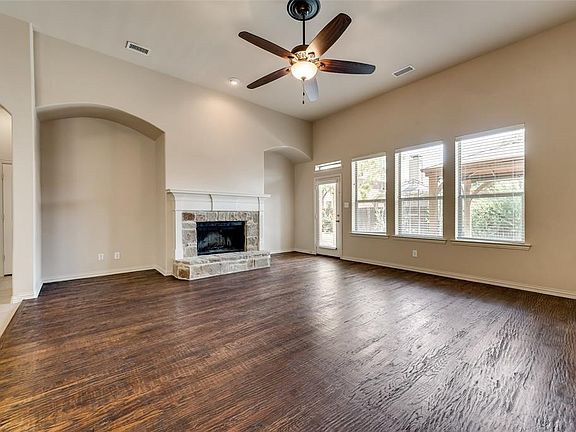 3rd image of 6951 Clipper Dr