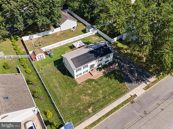 4th image of 721 Hamilton Ave