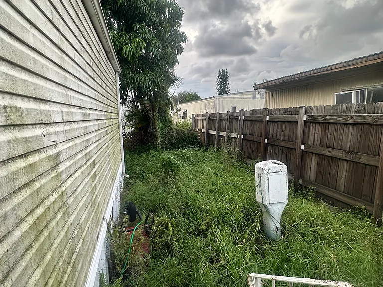 11908 Cove Pl #A — Photo 7