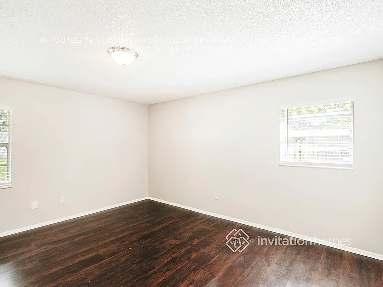 1304 Village Ct — Photo 19