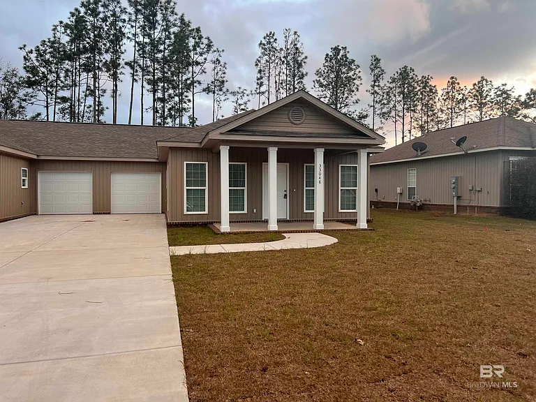 33048 Stables Dr #B — Photo 1