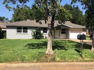 912 S Main St, Euless, TX 76040