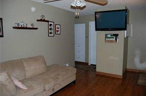 4th image of 10710 W 64th St