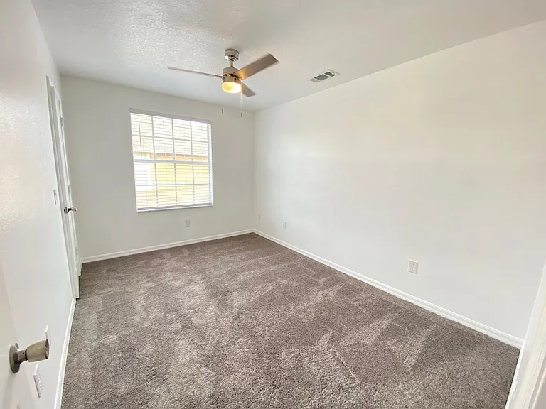 1130 Washington Palm Loop — Photo 10