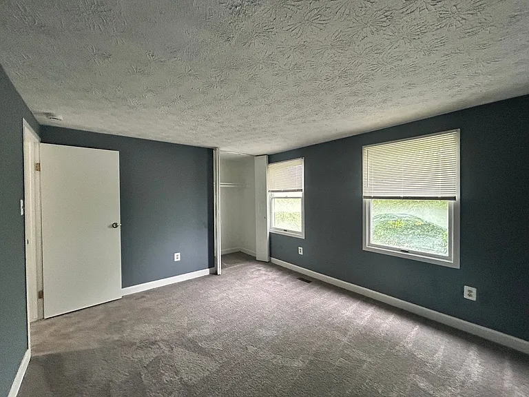 2607 S Paca St — Photo 10