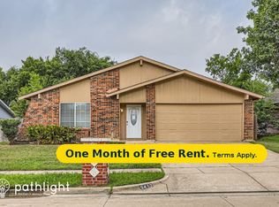3412 Green Hill Dr, Arlington, TX 76014
