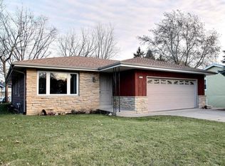 1915 Menomonee Ave, Racine, WI 53406