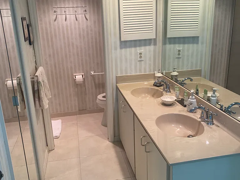 897 Collier Ct #202 — Photo 16