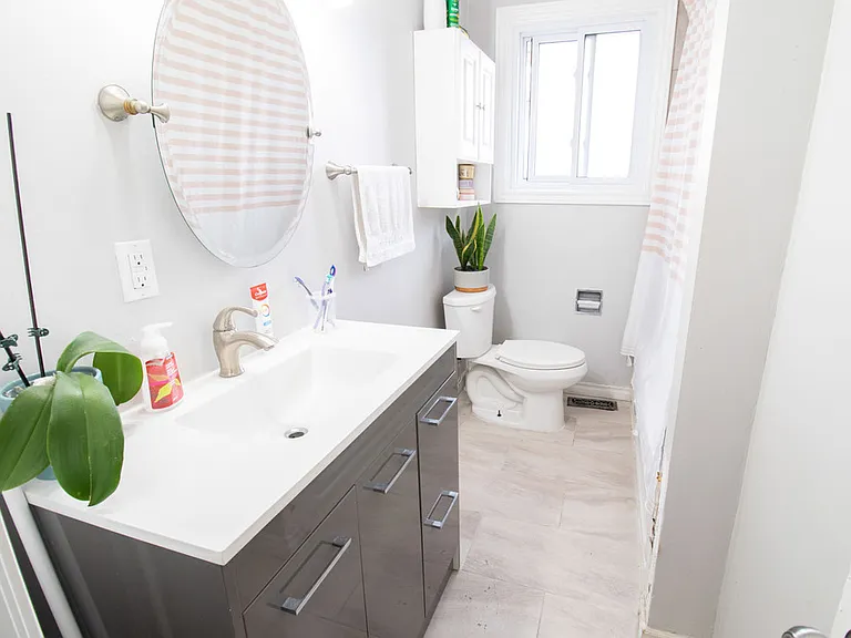 5 Alexandra Blvd — Photo 14