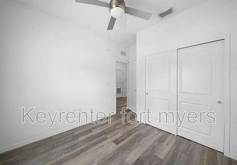 4716 29th St SW — Photo 6
