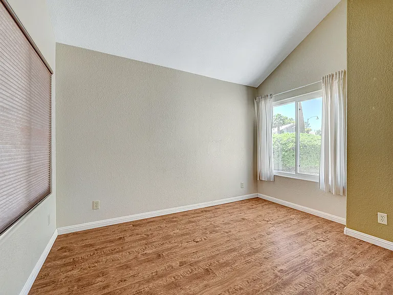 2733 Brookstone Ct — Photo 11