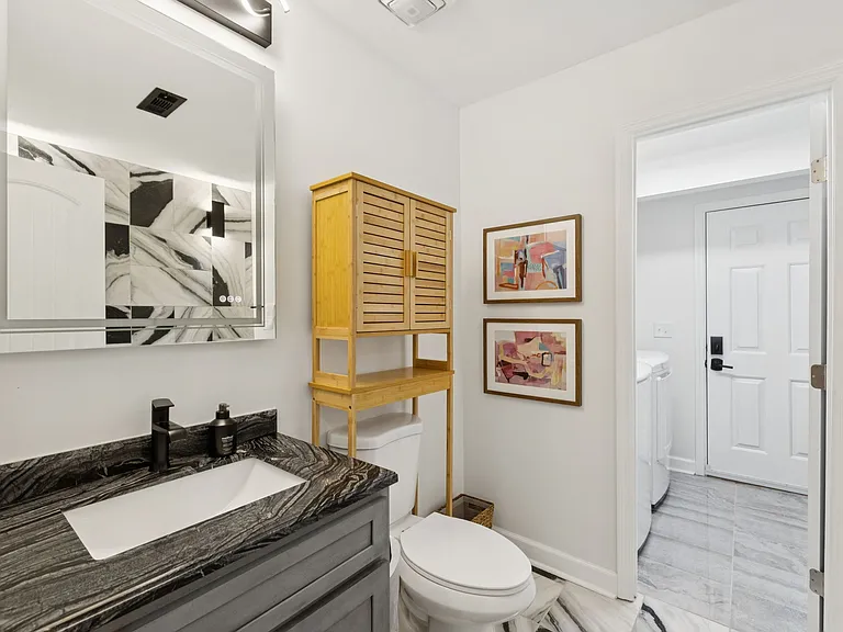 1013 Brink Pl — Photo 10