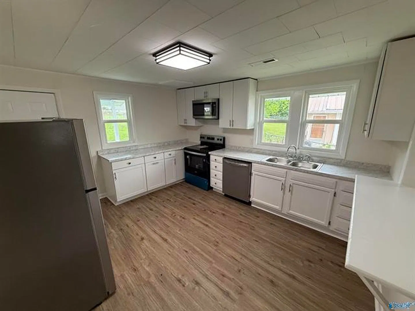 Adorable Home For Rent In Guntersville — Photo 4