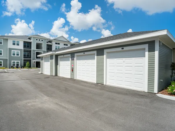 Palms at Magnolia Park