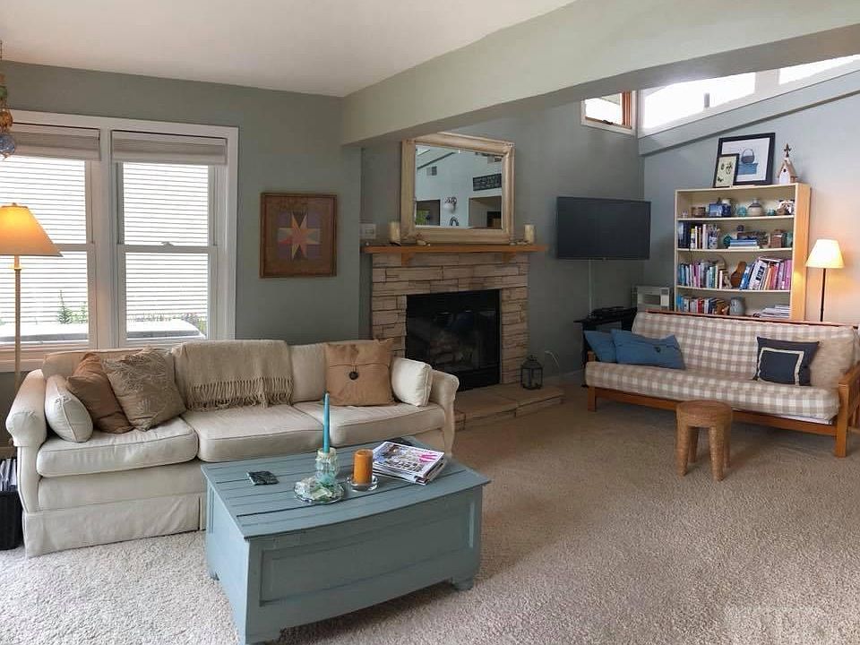 1st image of 2407 S Lakeview Ct