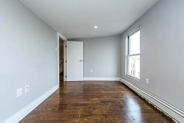 Rented by Nooklyn NYC LLC | media 69