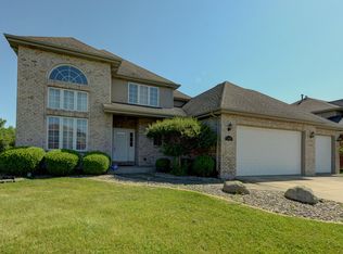 1425 W Colony Dr, Crete, IL 60417