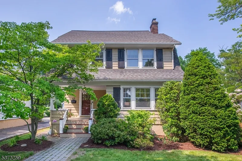 4 bed, 2.5 bath, $6,600 — Photo 1