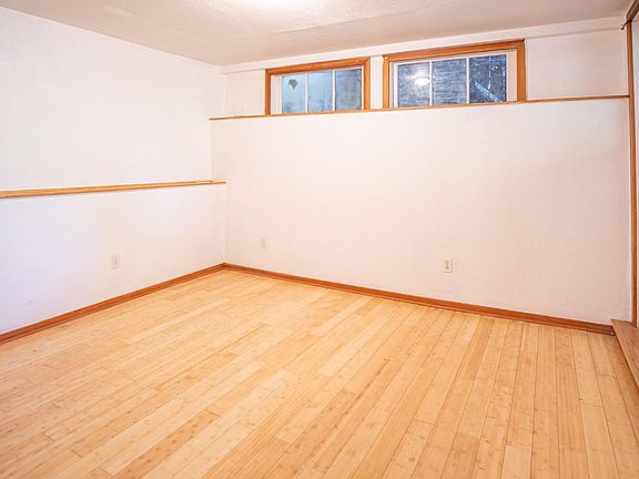 4th image of 621 Eucalyptus Way #B