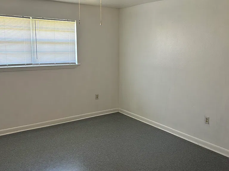 8510 Gervais St — Photo 6