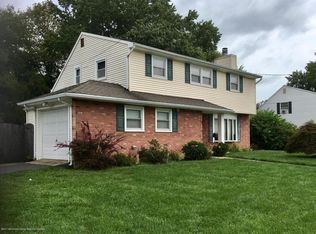 9 Galewood Dr, Hazlet, NJ 07730