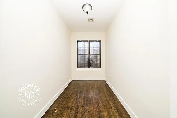 Rented by MySpaceNYC | media 3