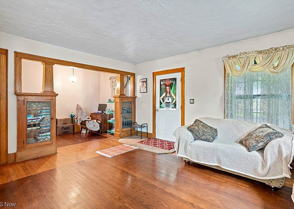 16433 Chamberlain Rd, Grafton, OH 44044 Zillow