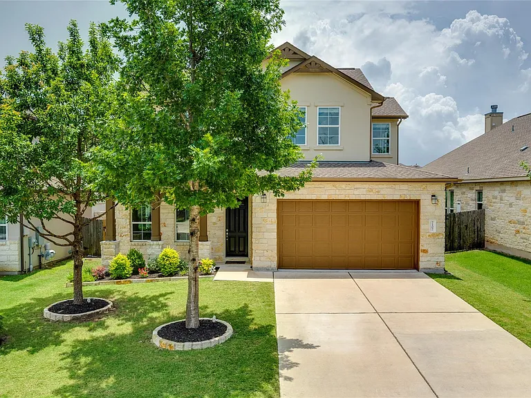 7107 Calpe Dr — Photo 2