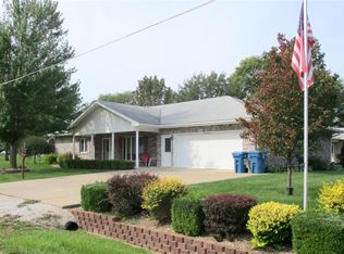 202 S Adams St, Shelbyville, MO 63469