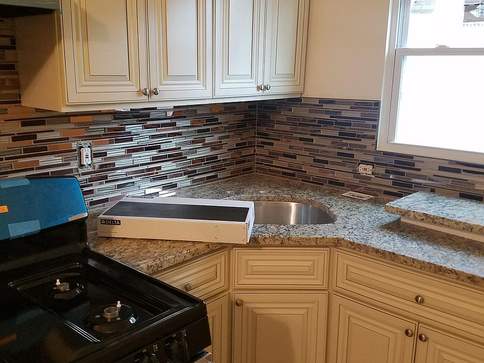 1st image of 6903 Myrtle Ave #1