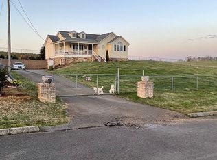 150 Murphy Dr, Bulls Gap, TN 37711