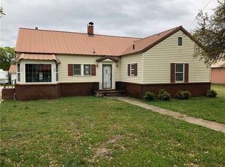1904 Fisher St, Goldthwaite, TX 76844