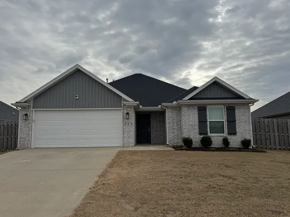 715 Quartzite Ave, Lowell, AR 72745