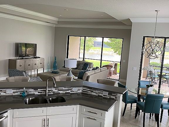 4th image of 4055 Aspen Chase Dr