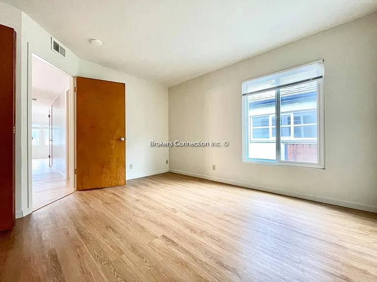 1649 12th Ave #8 — Photo 13