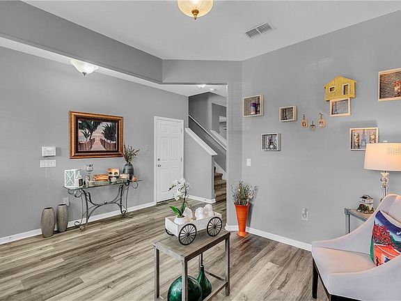 4th image of 7440 Azalea Cove Cir