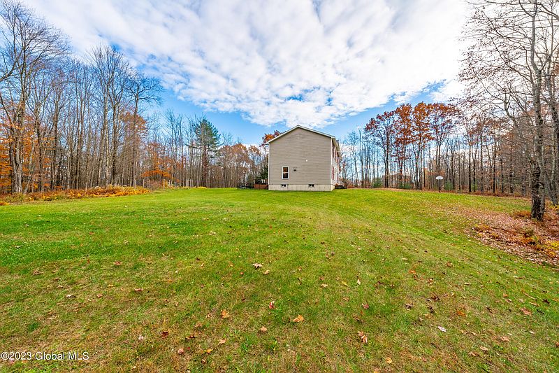 5th image of 74 Foster Road