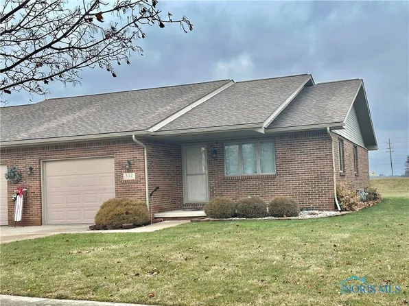 532 Woodpointe Dr, Woodville, OH 43469
