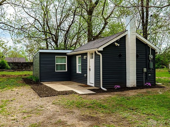 2nd image of 3009 Omaha St