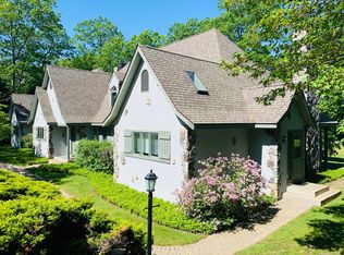 909 Chardonnay, Lewiston, MI 49756